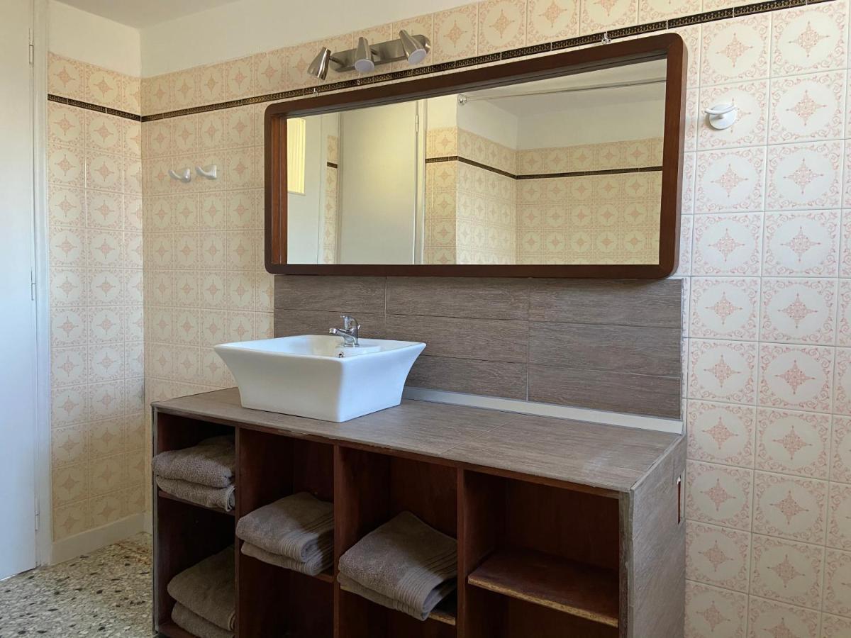 Athens Riviera: 2 Bed / 3' Walk From The Beach Agia Marina  Bagian luar foto