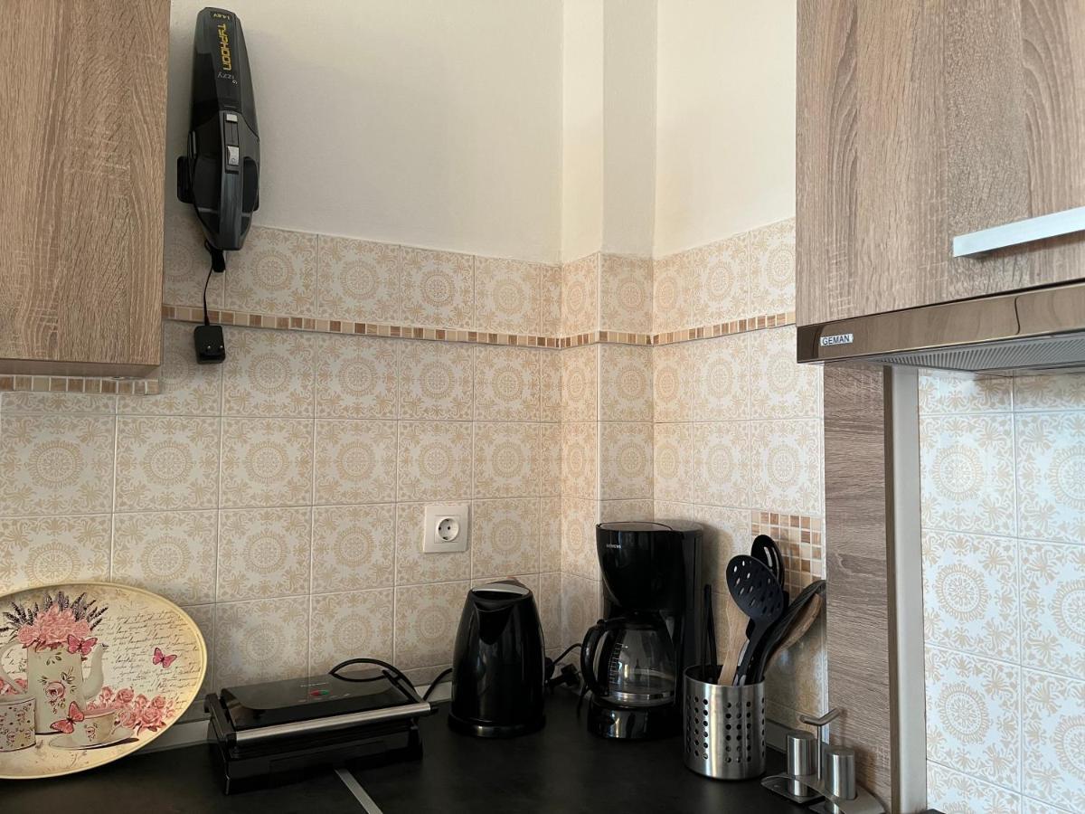 Athens Riviera: 2 Bed / 3' Walk From The Beach Agia Marina  Bagian luar foto
